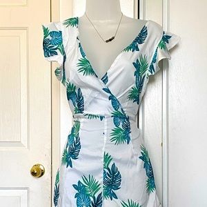 Cute short romper, ties in the back